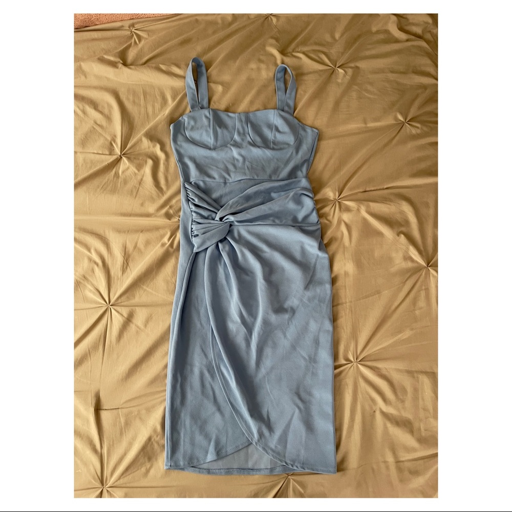 NWT boohoo twist detail cupped midi dress